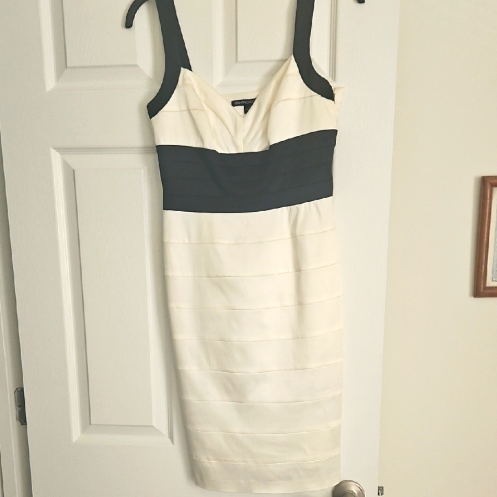 Democracy Blue and Black Sheath Midi Dress Sweetheart Neckline